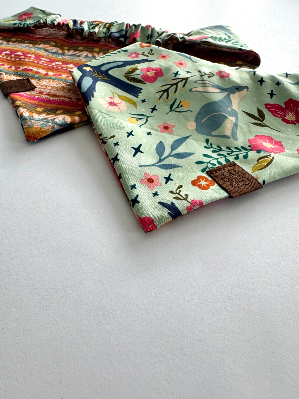 Whispering Burrow - Scrunchie Contour Bandana