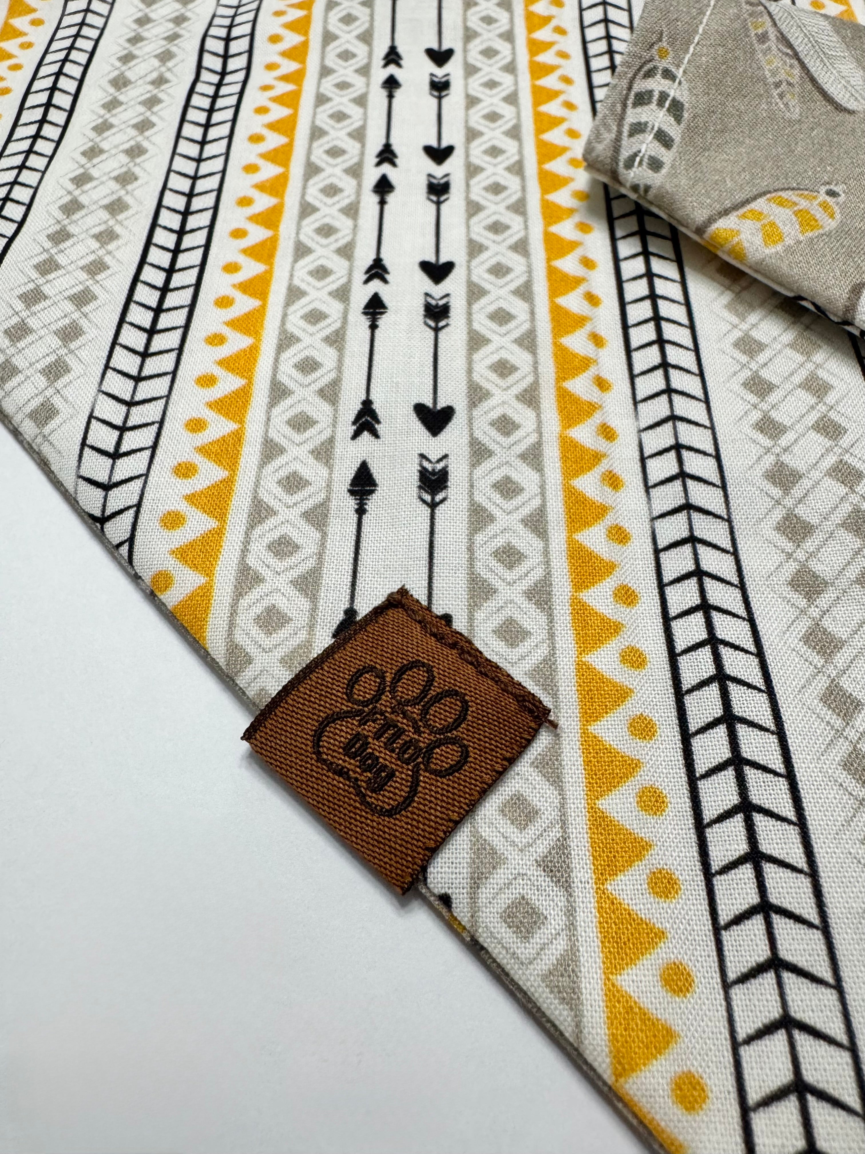Wild Feather - Over the Collar Contour Bandana