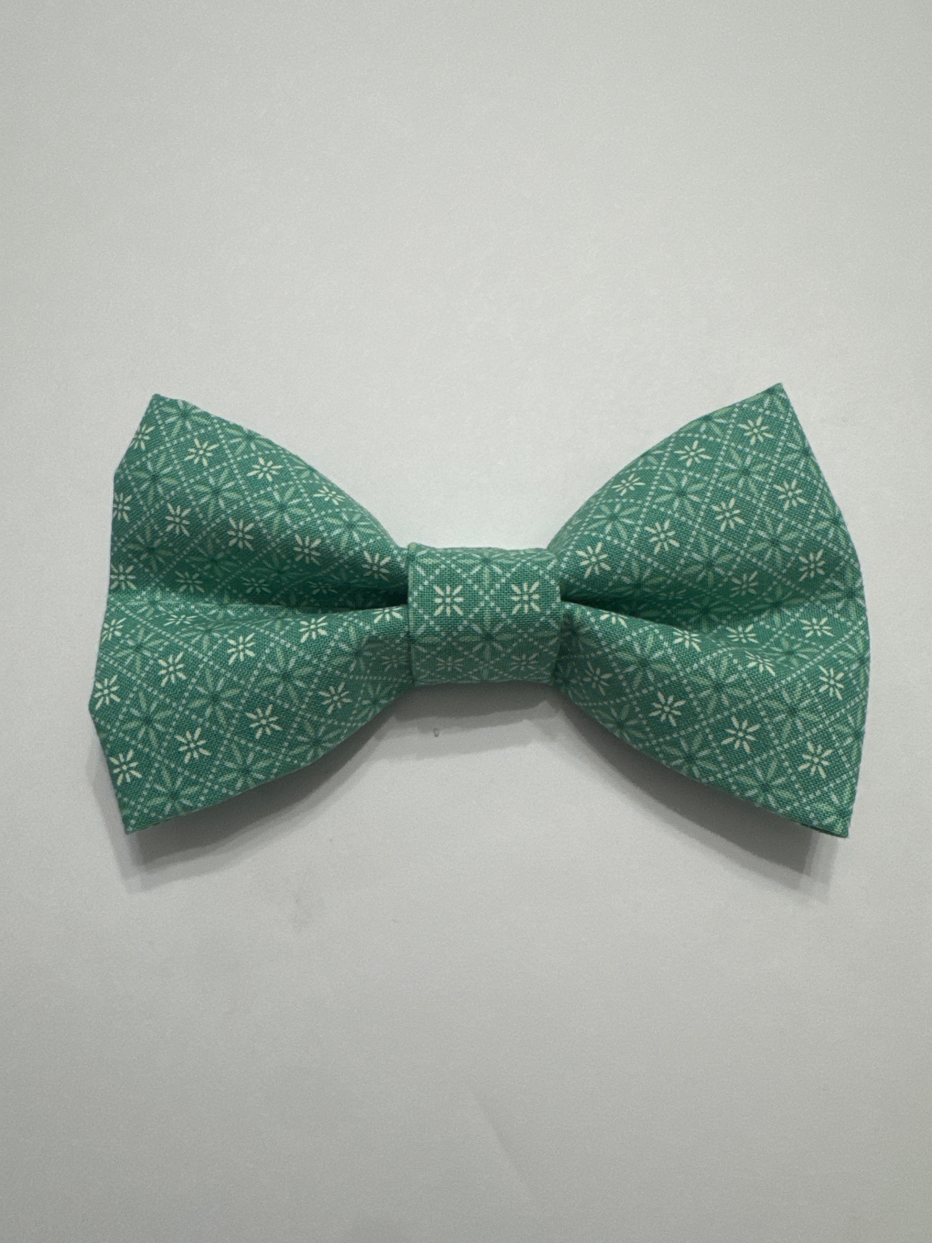 Emerald Garden - Bow Tie