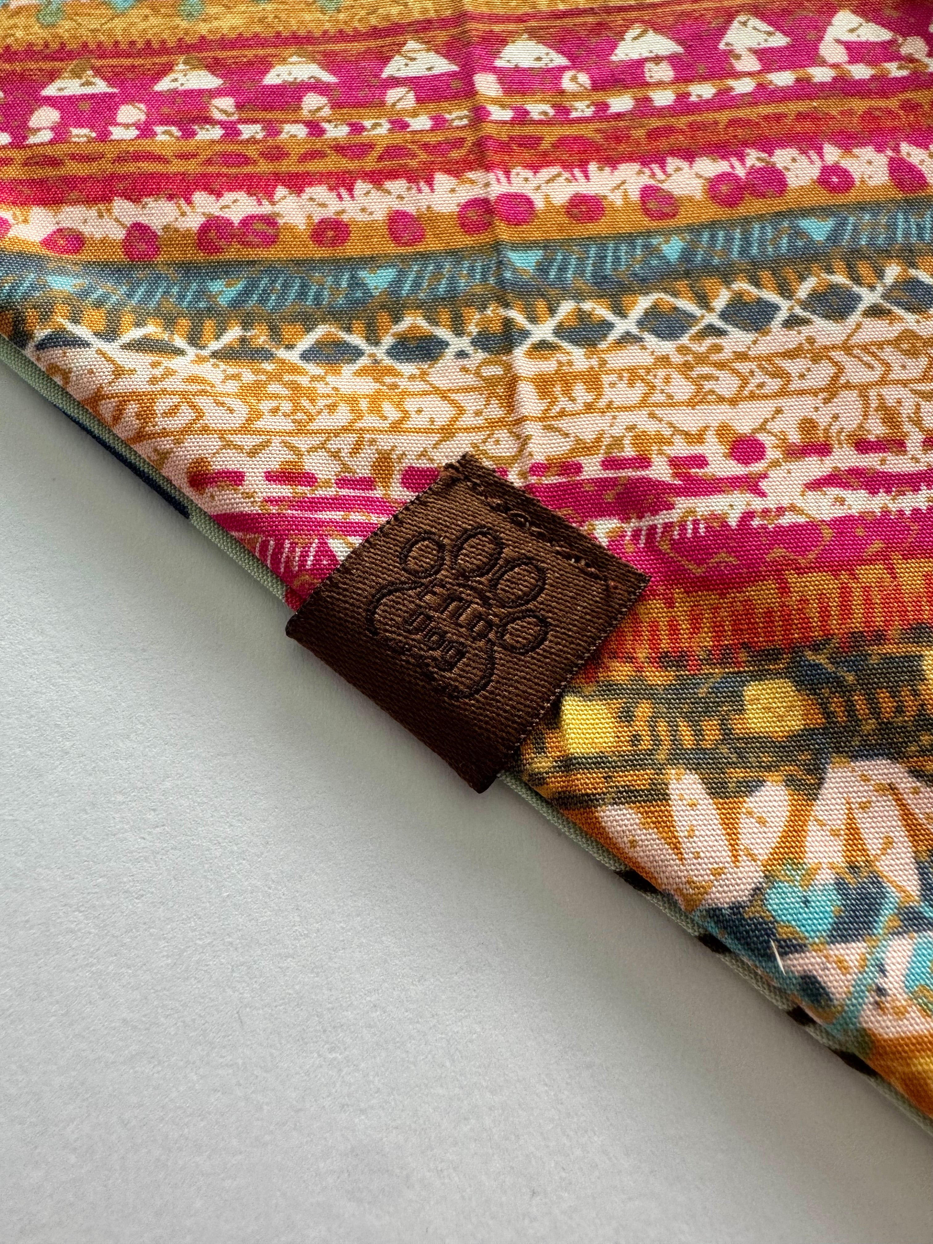 Whispering Burrow - Over the Collar Contour Bandana