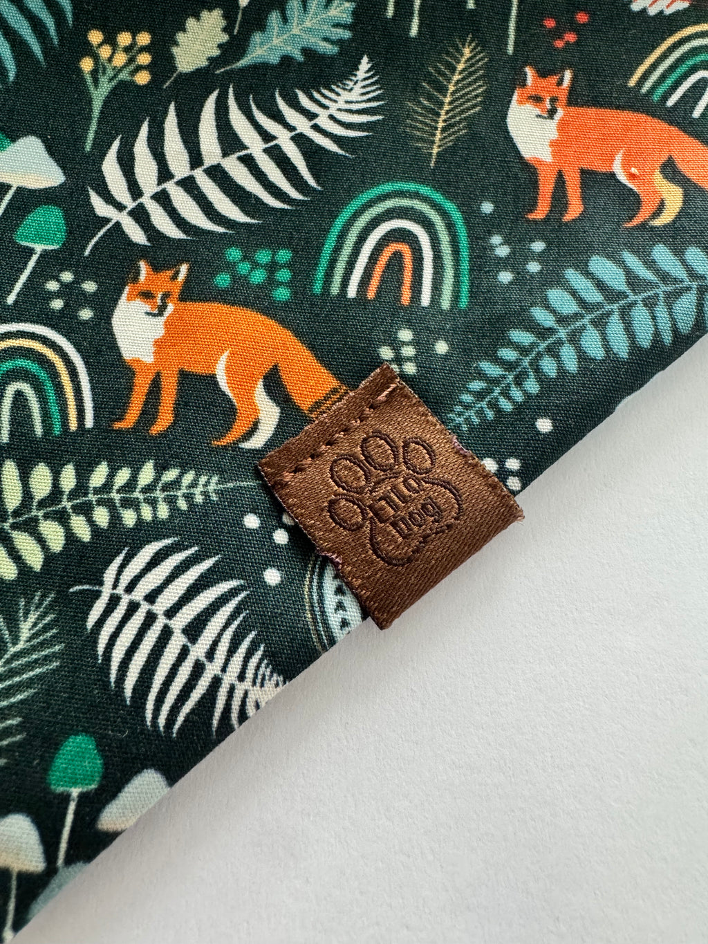 Redwood Roamers - Scrunchie Contour Bandana