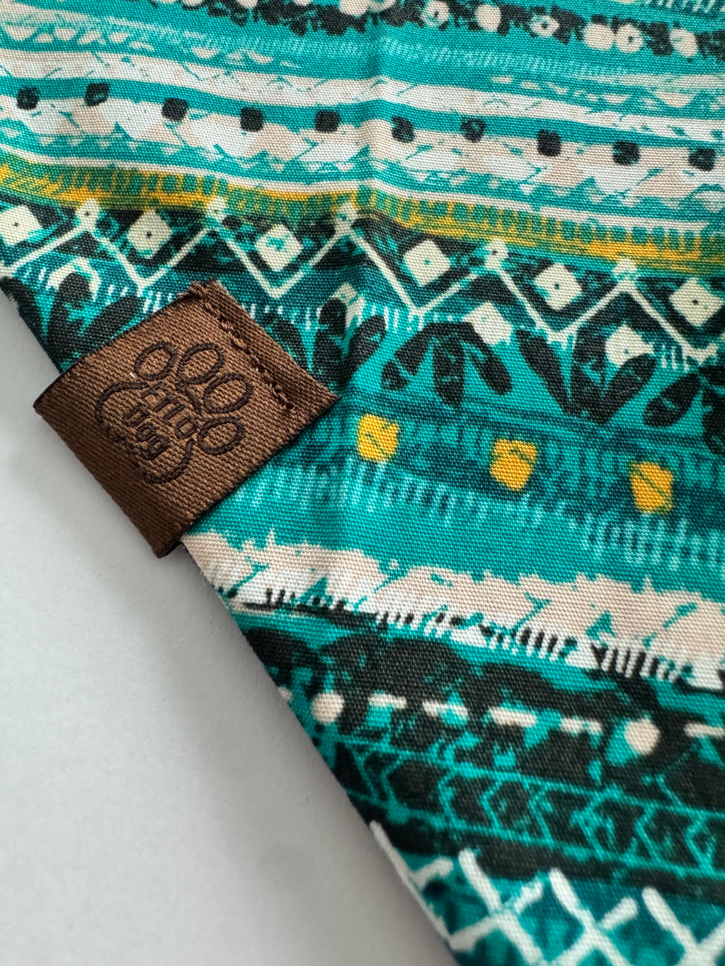 Redwood Roamers - Scrunchie Contour Bandana