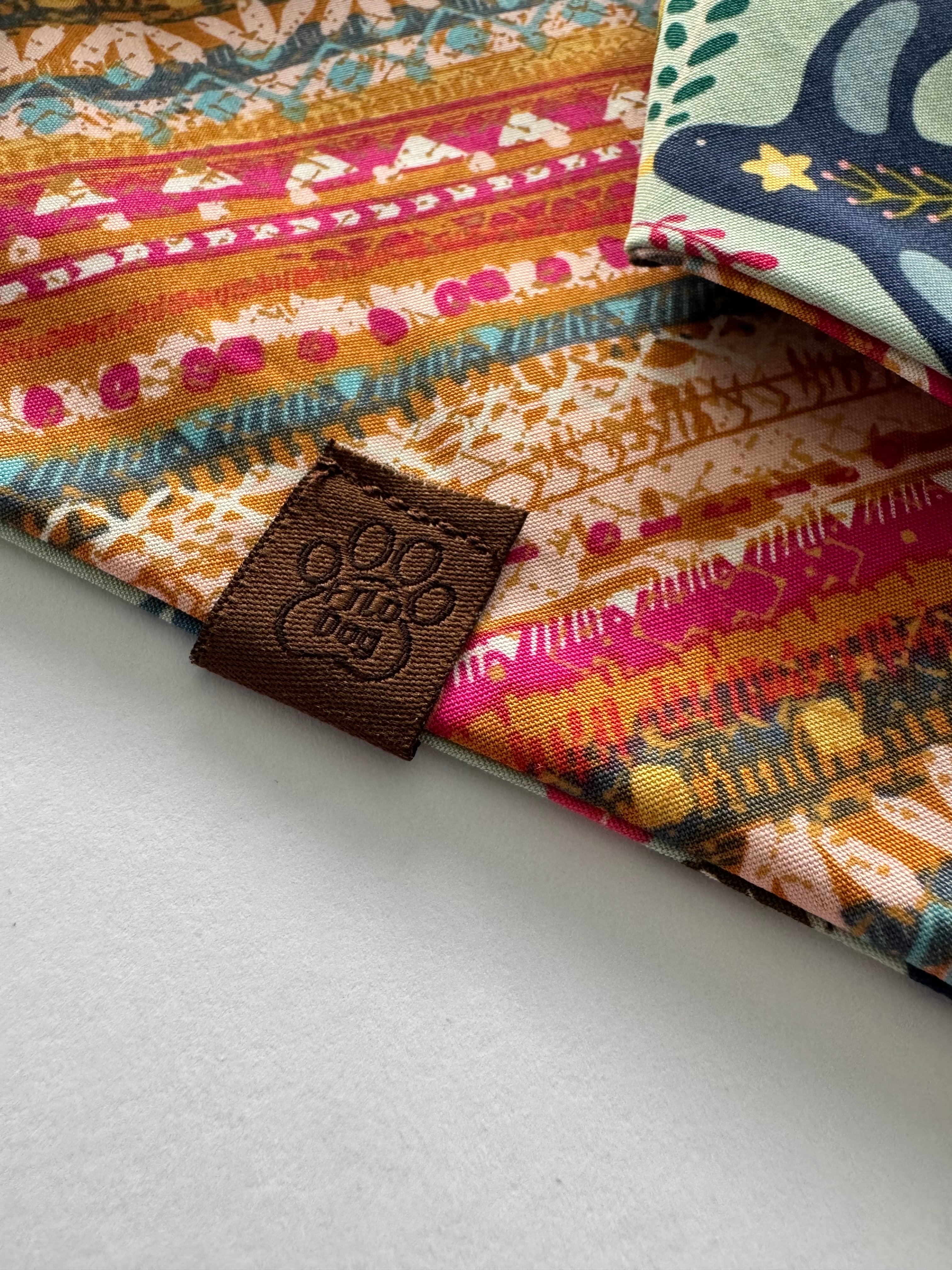 Whispering Burrow - Scrunchie Contour Bandana