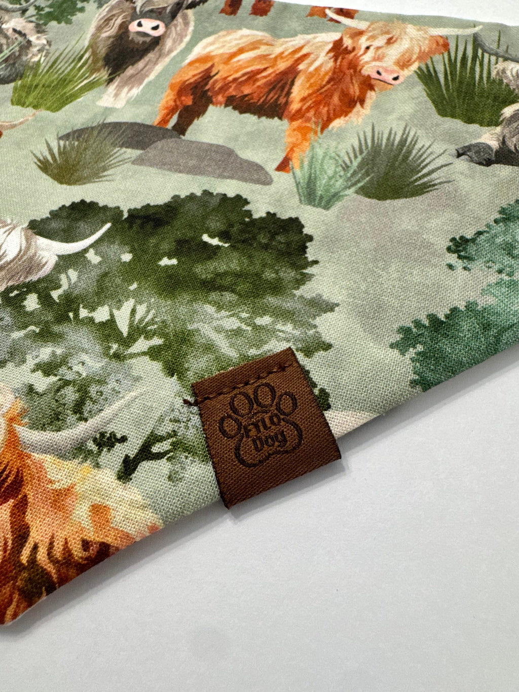 Rowdy Wrangler - Over the Collar Contour Bandana